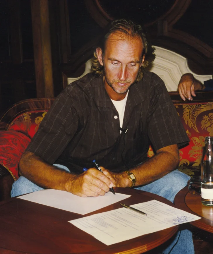 Genesis Interview Berlin 1997 - Mike Rutherford